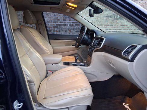 Used 2014 Jeep Grand Cherokee Laredo w/ Quick Order Package 23E AWD/4WD image 11