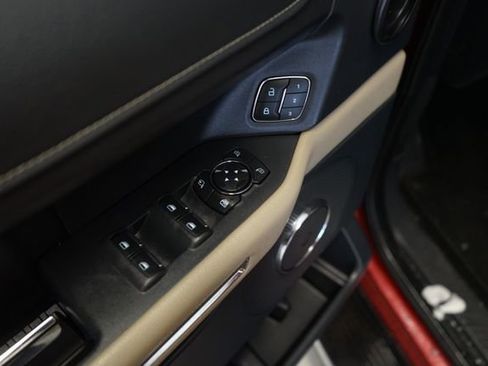 Used 2022 Ford Expedition Max XLT image 11