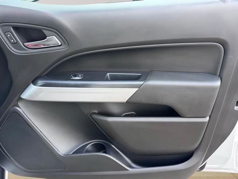 Used 2021 Chevrolet Colorado LT w/ Fleet Safety Package image 23