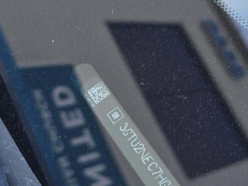 Used 2017 GMC Sierra 1500 SLT image 17