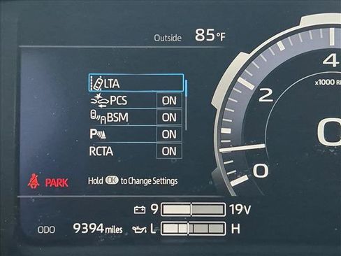 Used 2025 Toyota Tundra Limited w/ TRD Off-Road Package AWD/4WD image 11