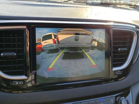 New 2026 Chrysler Voyager LX image 11