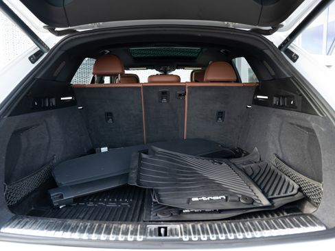 Certified 2024 Audi Q8 e-tron Premium Plus w/ Premium Plus Package image 32