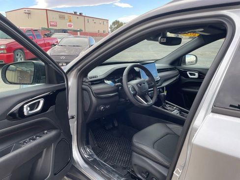 Certified 2024 Jeep Compass Trailhawk w/ Trailhawk Convenience Group AWD/4WD image 2