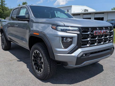 New 2026 GMC Canyon AT4 w/ Technology Plus Package AWD/4WD image 4