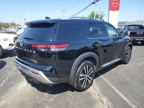 Certified 2025 Nissan Pathfinder Platinum AWD/4WD image 4
