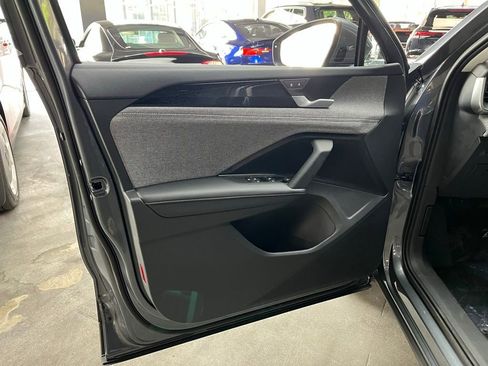 New 2025 Volkswagen Tiguan S image 18