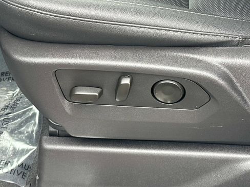 Used 2025 GMC Sierra 1500 SLT image 23