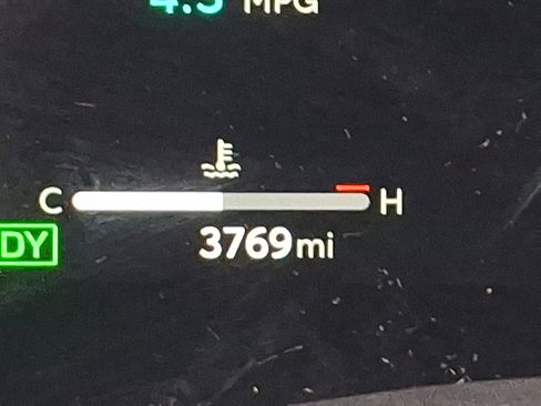 Certified 2025 Toyota Camry XLE w/ Premium Plus Package image 21