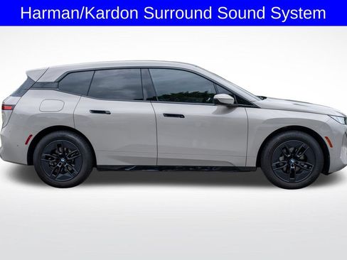 Used 2026 BMW iX xDrive45 w/ Premium Package AWD/4WD image 9