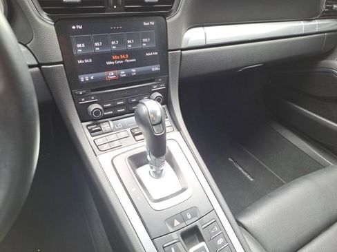 Certified 2017 Porsche 911 Carrera 4 image 28