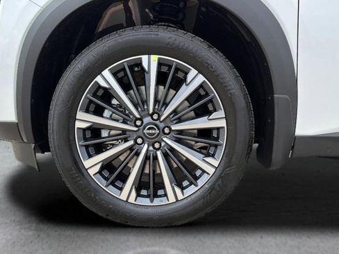 New 2026 Nissan Pathfinder Platinum AWD/4WD image 31