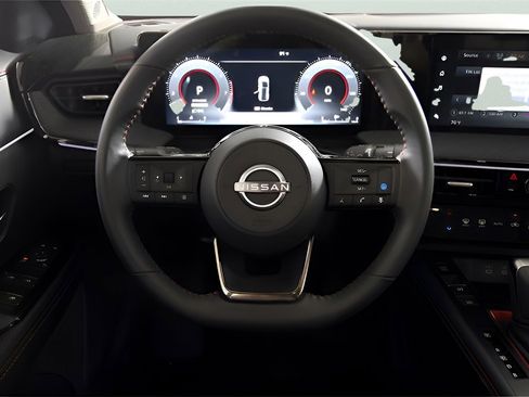 Used 2025 Nissan Kicks SR image 21