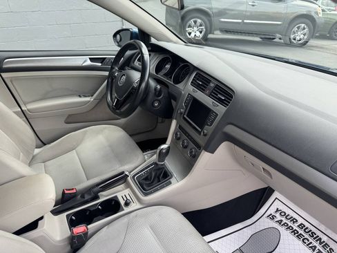 Used 2016 Volkswagen Golf S FWD image 24
