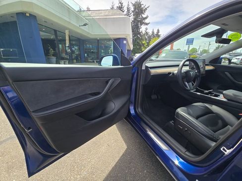 Used 2020 Tesla Model Y Long Range AWD/4WD image 22