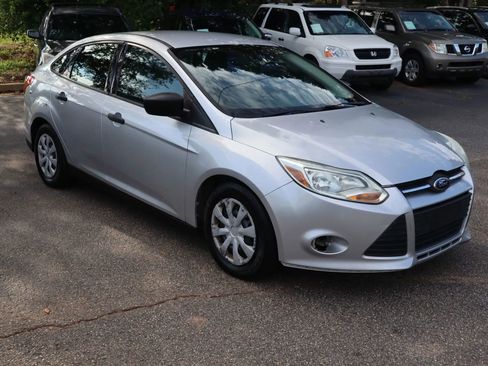 Used 2014 Ford Focus S image 3