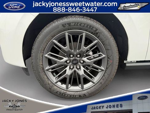 New 2027 Ford Expedition Max Platinum w/ Stealth Appearance Package RWD image 9