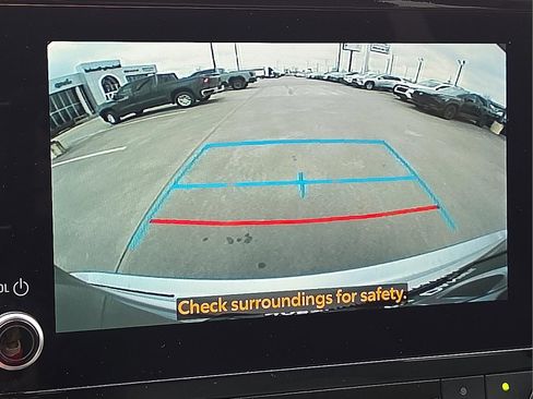 Used 2023 Toyota Highlander L image 17