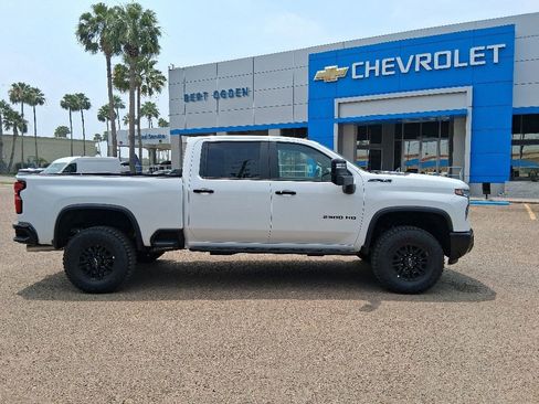 New 2026 Chevrolet Silverado 2500 ZR2 w/ LPO, Dark Essentials Package AWD/4WD image 4