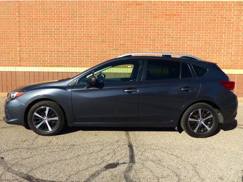 Used 2021 Subaru Impreza 2.0i Premium image 6