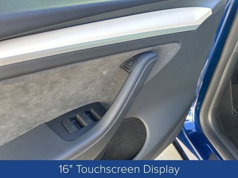 Used 2024 Tesla Model Y Performance image 11