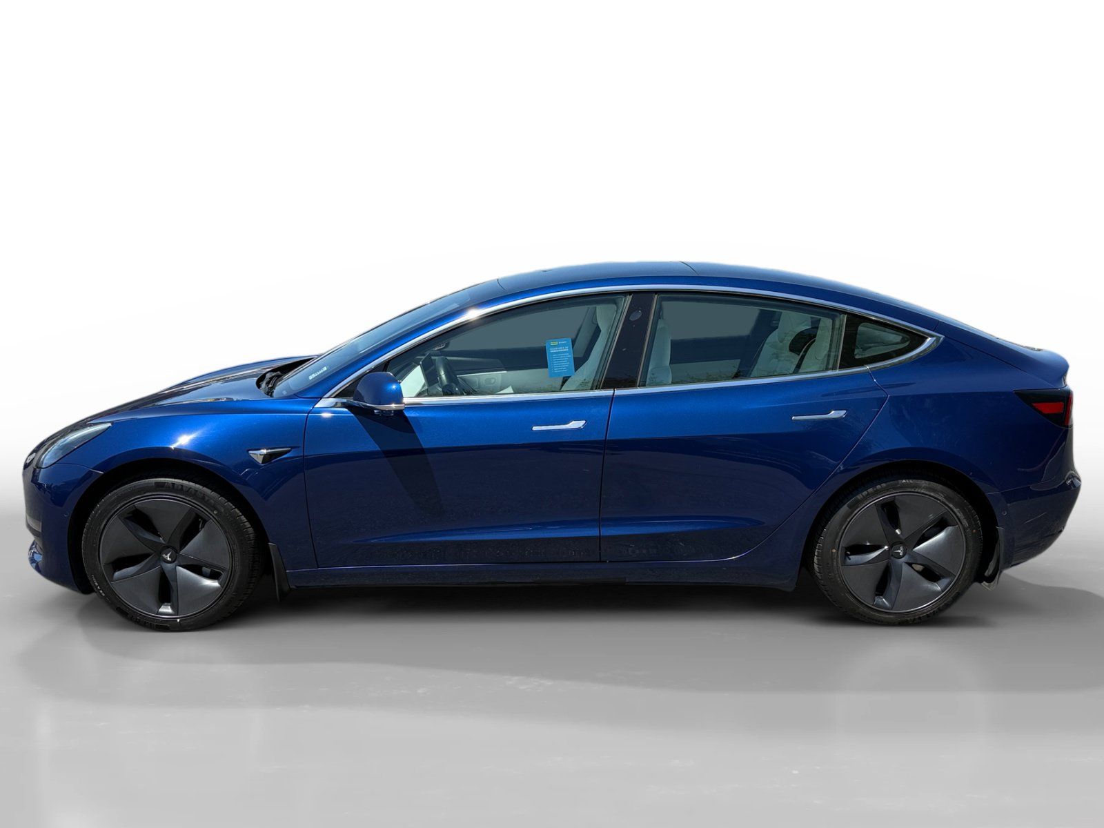 Used 2020 Tesla Model 3 Standard Range Plus RWD image 2