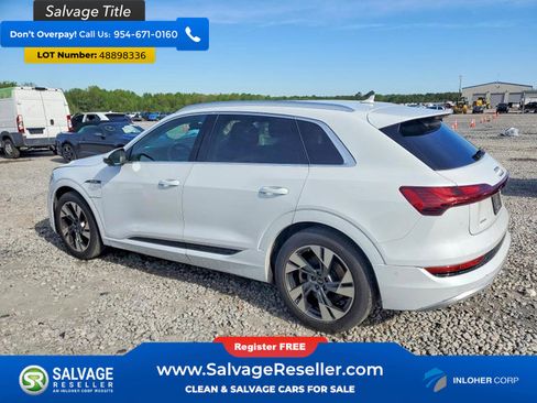 Used 2022 Audi e-tron Premium Plus image 3