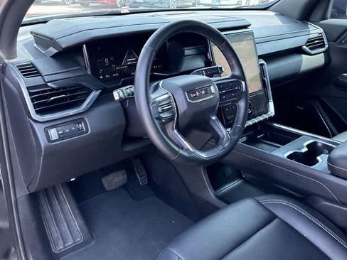 Used 2024 GMC Acadia Elevation AWD/4WD image 2