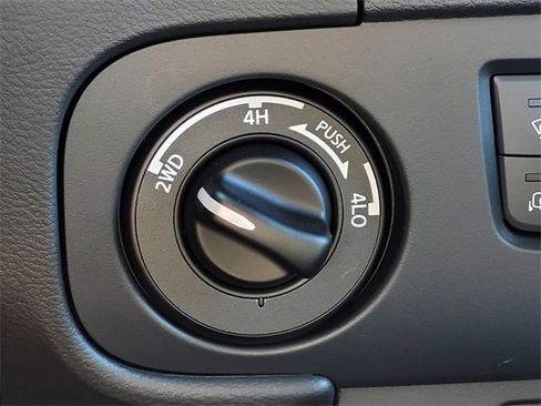 New 2026 Nissan Frontier PRO-4X w/ Pro-4x Convenience Package image 17