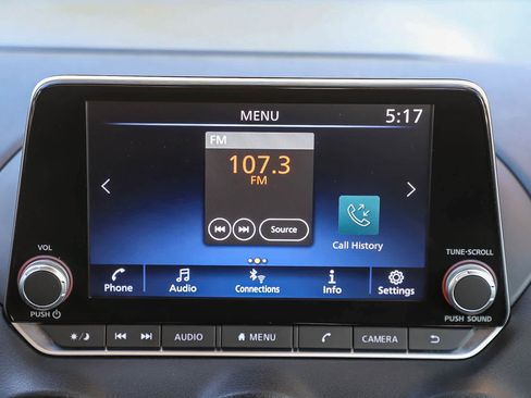 Used 2024 Nissan Sentra SV FWD image 14