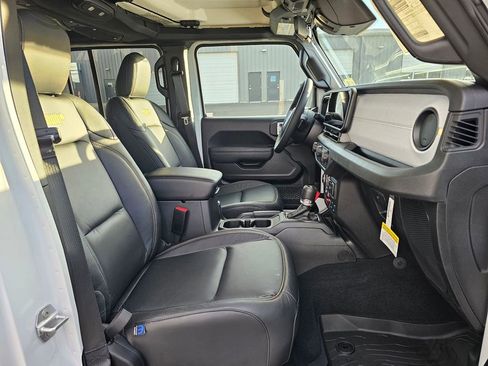 New 2026 Jeep Wrangler Unlimited Sport AWD/4WD image 14