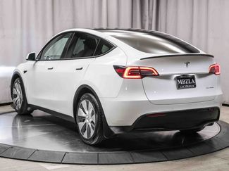 Used 2022 Tesla Model Y Long Range AWD/4WD video 2