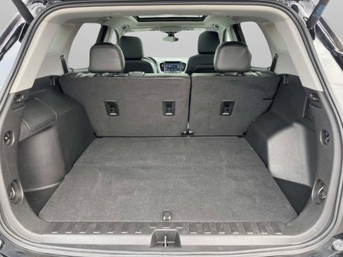 Used 2023 GMC Terrain SLT w/ Infotainment Package II image 22