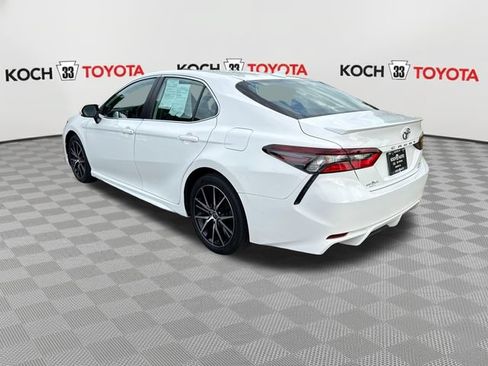 Used 2023 Toyota Camry SE w/ Cold Weather Package AWD/4WD image 6