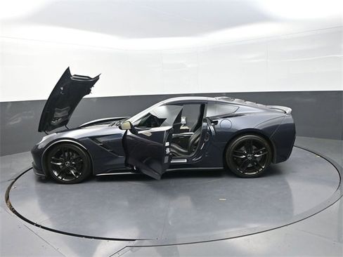 Used 2015 Chevrolet Corvette Stingray Z51 w/ 2LT Preferred Equipment Group image 34