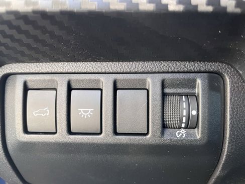 Used 2023 Subaru Ascent Premium w/ Convenience Package image 20