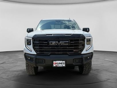 New 2026 GMC Sierra 1500 AT4X w/ LPO, Black Badging Package