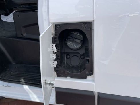Used 2023 RAM ProMaster 2500 FWD image 13
