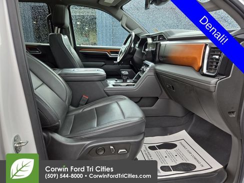 Used 2022 GMC Sierra 1500 Denali w/ Denali Reserve Package AWD/4WD image 39