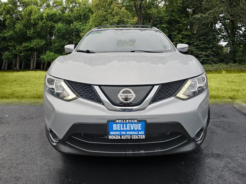 Used 2019 Nissan Rogue Sport SV w/ Technology Package AWD/4WD image 2