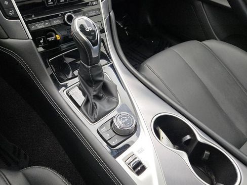 Used 2019 INFINITI Q60 3.0t Luxe w/ Essential Package image 22