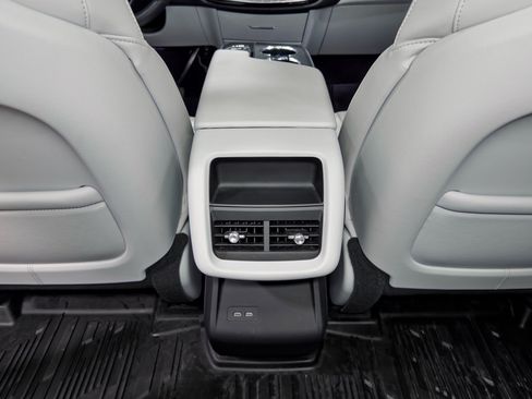 Used 2024 Cadillac Lyriq Luxury w/ LPO, Floor Liner Package AWD/4WD image 19