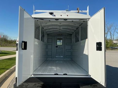 Used 2025 Chevrolet Express 3500 w/ Power Convenience Package image 11