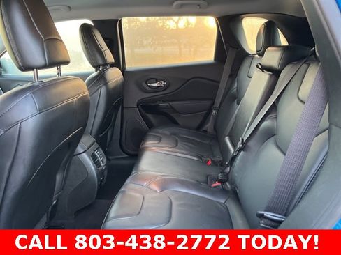 Used 2023 Jeep Cherokee Altitude Lux image 12