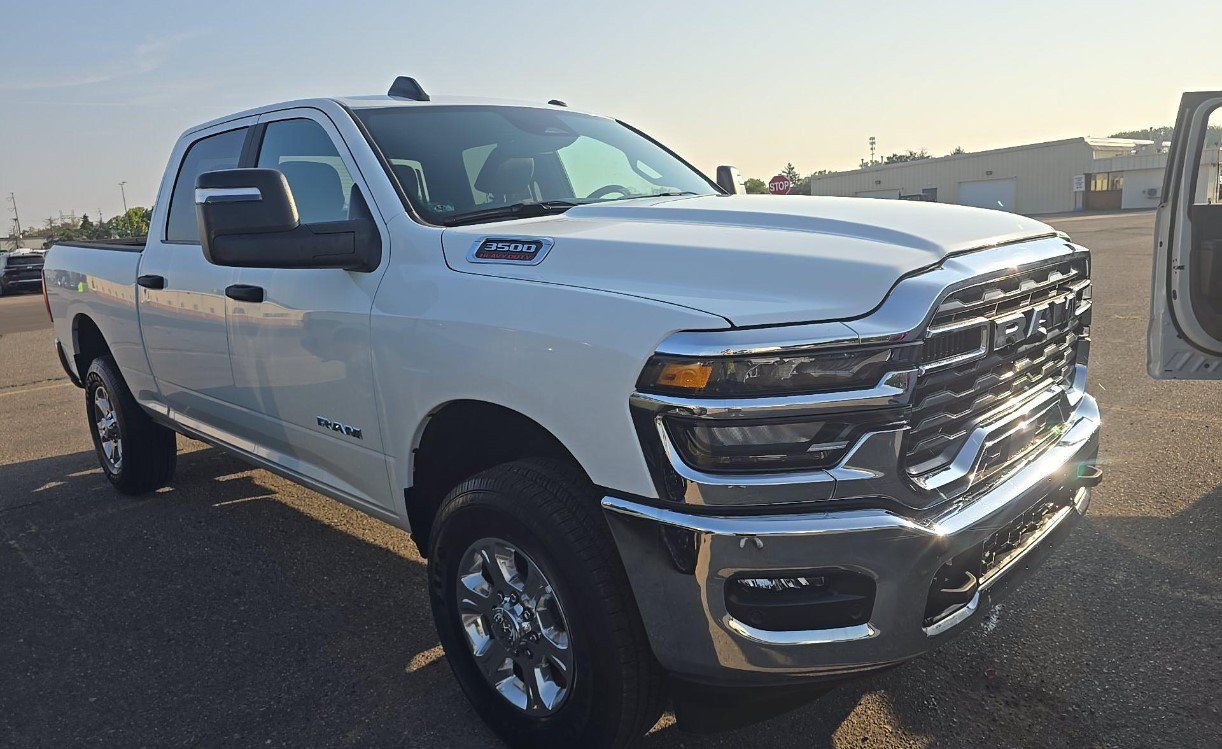 Used 2025 RAM 3500 Lone Star w/ Safety Group AWD/4WD image 2