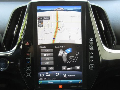 Used 2021 Toyota Prius Prime Limited FWD image 30