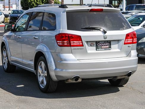 Used 2009 Dodge Journey R/T w/ Flexible Seating Group FWD image 6