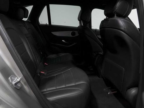 Used 2019 Mercedes-Benz GLC 300 image 17