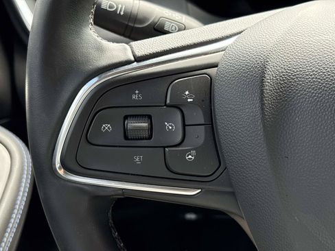 Used 2025 Buick Encore GX Sport Touring w/ Comfort Package AWD/4WD image 19