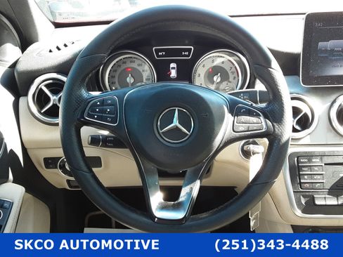 Used 2017 Mercedes-Benz GLA 250 image 18